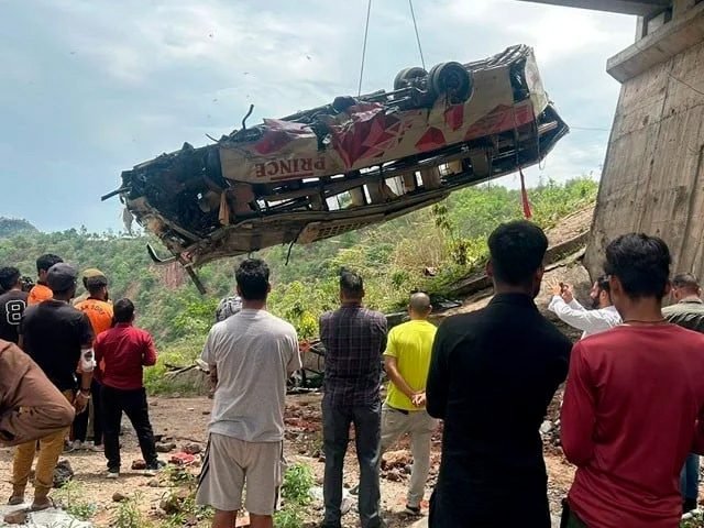 کشمیر ءَ دو جتائیں دگ وئیلاں شانزہ مردم بیران ءُ باز مردم زدگ بیتگ