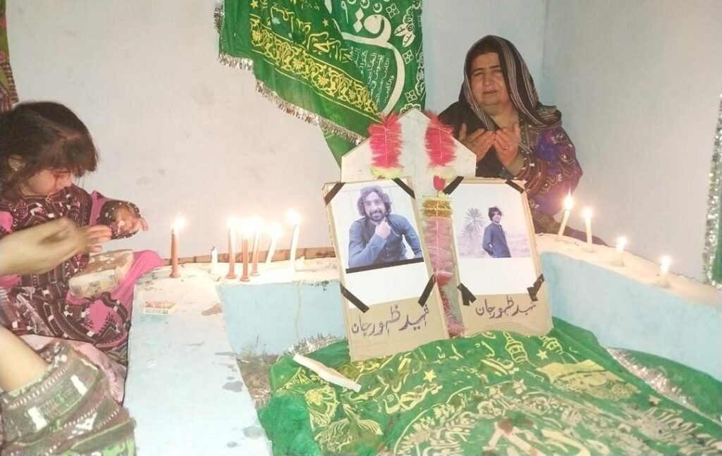 شھید زھور پنام بالی ءِ گڈی وابجاہ ءَ کرآن وانگ ءُ ڈیوا بالینگ بوتگ