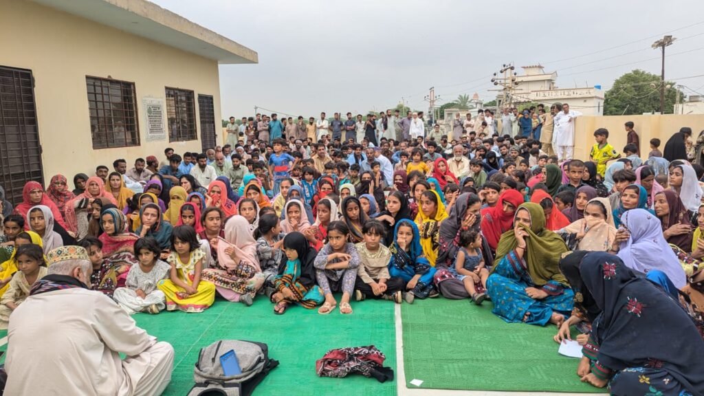 گوادر ءَ بلوچ راجی مچی ءِ درگت ءَ شال ءُ کراچی ءِ جتائیں جاھاں دیوان ءُ دیوال نبیسی بوتگ