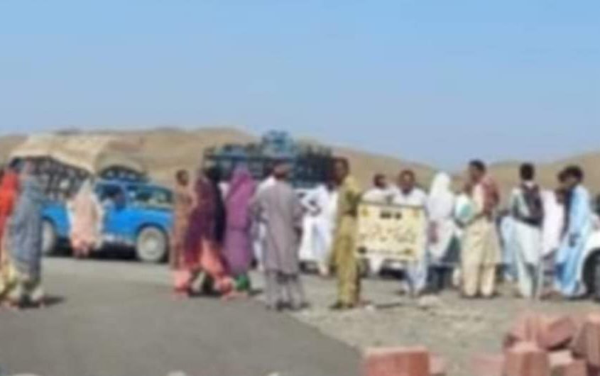 شھرک ءَ ￴موبائل نیٹورک ءُ ￶دامگ ءِ ￵بندی ءِ ￵بگیری ءَ ￴مردماں زھرشانی کرتگ