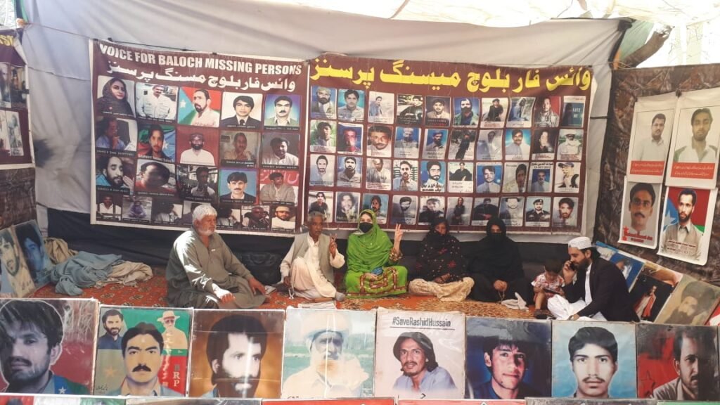 زور بیگواھیں  زاھد بلوچ ءِ برات شاہ جان کرد  ریاستی ناشرکاراں شھید کرتگ، ماما کدیر بلوچ