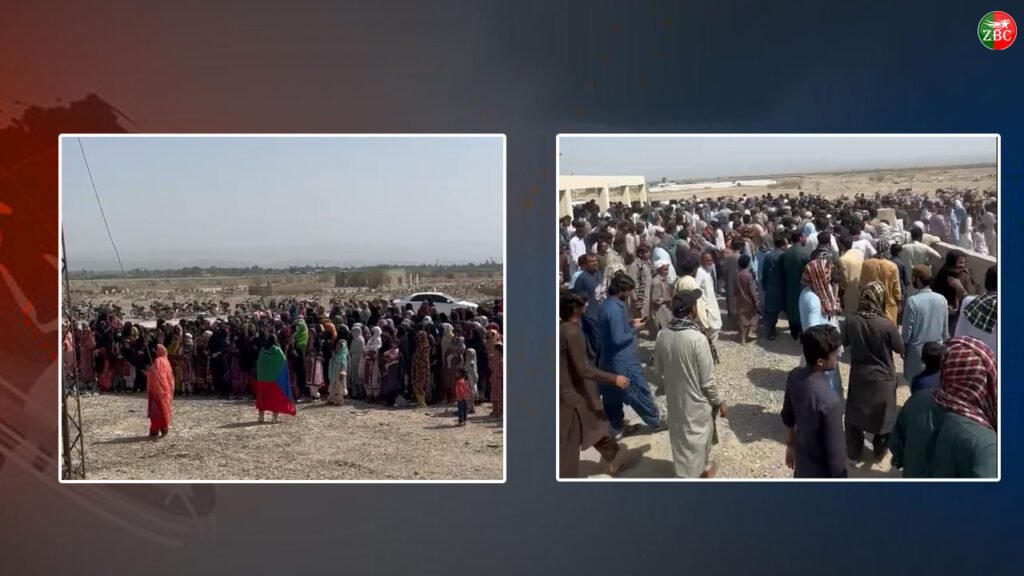 ڈنک ءَ پاکستانی لشکر ءِ گون ءَ میڑ ءَ شھید بیتگیں سرمچارانی جنازہ ءِ نماز وانگ بیتگ