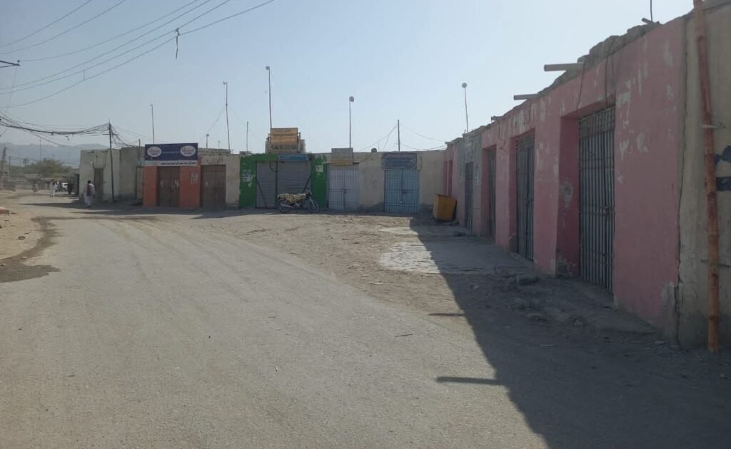 تمپ ءَ دزی ءُ لٹ ءُ پلانی بگیری ءَ تھتگ بند ھرتال کنگ بیتگ ءُ روانک کشگ ءِ جار جنگ بیتگ