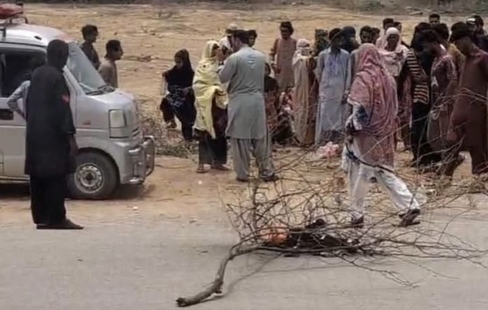 گڈانی ءَ آپ نیست ، جینناں زھرشانی ءَ دگ بند کرتگ