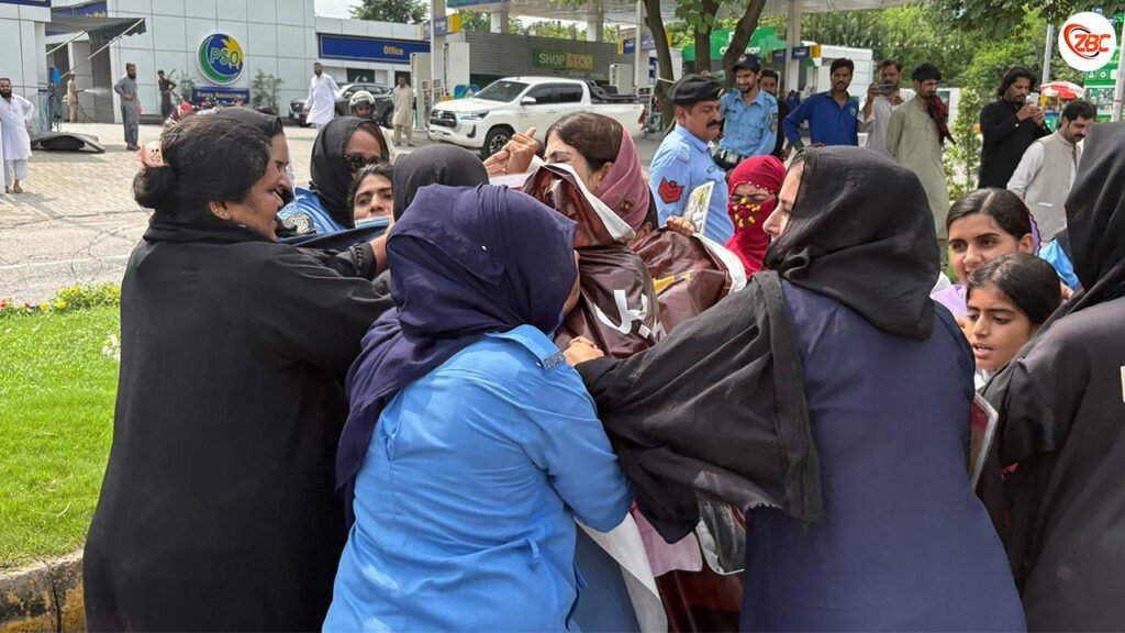 اسلام آباد ءَ زھرشانی ءِ سی ءُ یکمی روچ ءَ پولیس ءَ زوراکی کرتگ ءُ مردم پریس کلب ءَ روگ ءَ نہ اشتگ اَنت